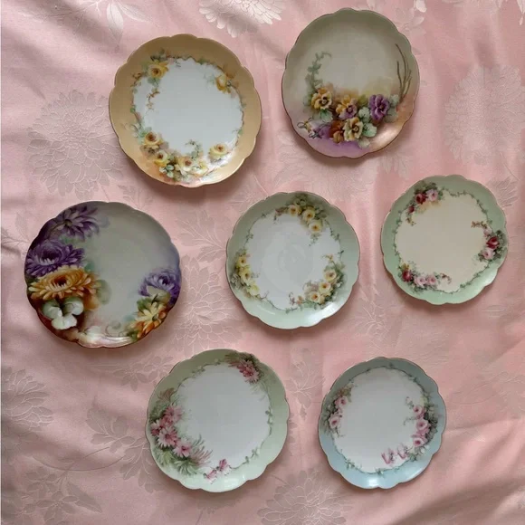 Set of 7 Vintage Floral Dessert Plates - Picture 1 of 2